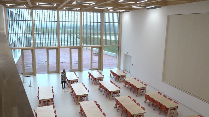 Základní škola v Dolních Jirčanech slouží i jako kulturní centrum obce
